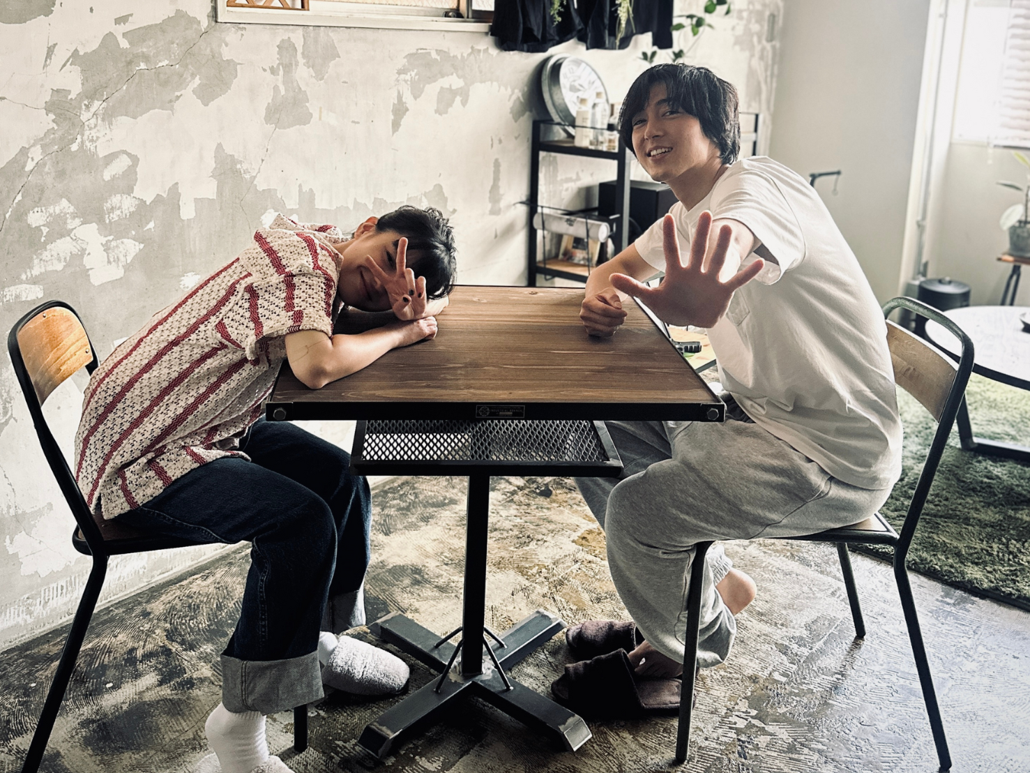 大阪のおしゃれな家具屋 オーダー家具・アイアン家具ならINDUSTRIALBRANCH® 映画「ゴリラホール」